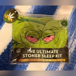 Green Stoner Sleep Kit